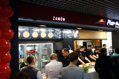 Pizza Hut Express komora chłodnicza